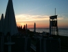 Tramonto tra gli ombrelloni